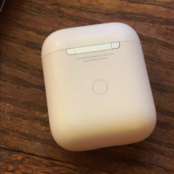 AirPods G2 - Picture 2 of 3